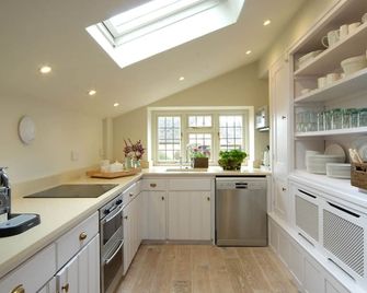 Apple Cottage is a two bedroom charming cottage, based in picturesque Snowhill - Broadway - Keuken