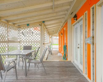 Texana Inn Edna By OYO - Edna - Patio