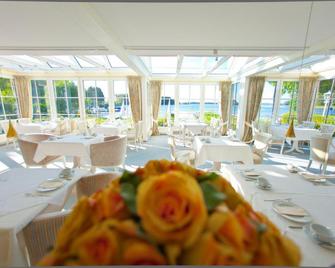 Strauers Hotel am See - Dersau - Restaurant