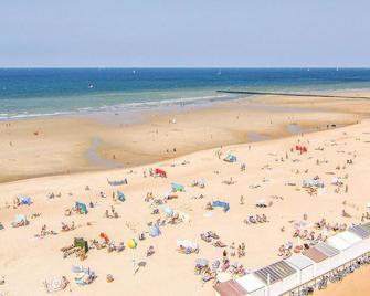 Cozy Apartment In Oostende With Wifi - Ostend - Beach