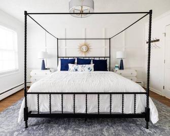 Main Street Suite - Millpond Inn - Clarkston