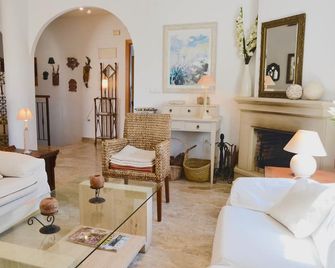 Unforgettable Vacations!!!beautiful Villa With Pool And All Amenities. - Mutxamel - Sala de estar