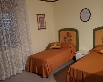 Top bedroom GOLFO - Le Lincelle, Lamezia - 2 extra large single beds - Sant'Eufemia Lamezia - Bedroom