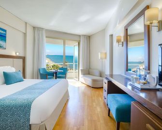 Golden Bay Beach Hotel - Larnaca - Quarto