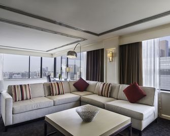 DoubleTree by Hilton Hotel Los Angeles Downtown - Los Angeles - Living room