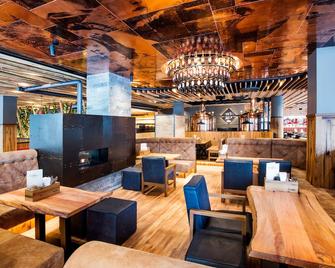 Riku Hotel Ulm - אולם - בר