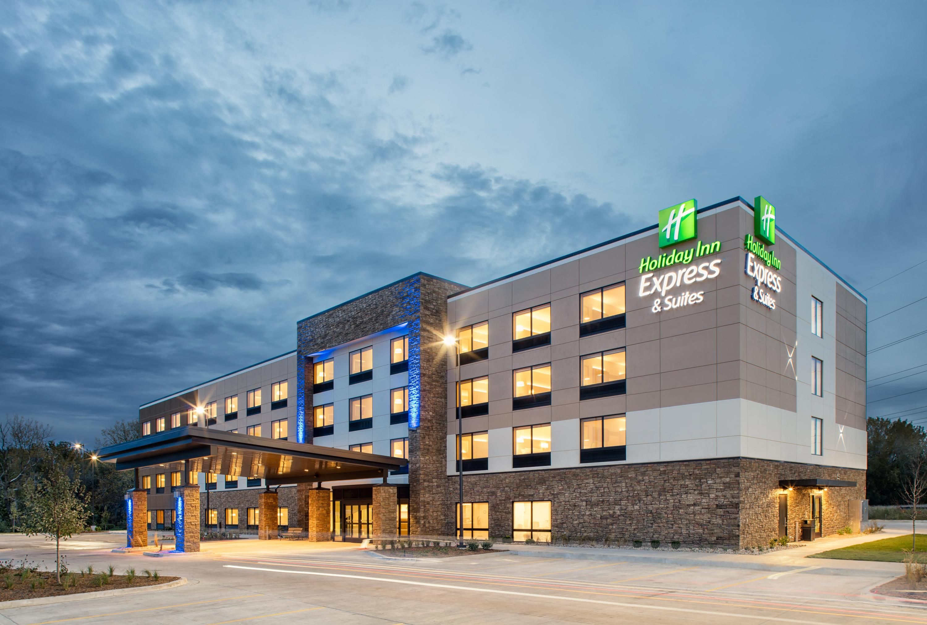 Holiday Inn Express & Suites East Peoria - Riverfront By IHG - East Peoria - Будівля