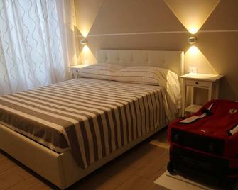 Narcissus - Double Room B&B Lasso - Corigliano Calabro - Habitación