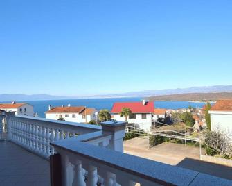 Apartments Marinela - Njivice - Balkon