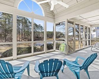 Boat Drinks: Awesome home in great neighborhood on Greenwood side - Ninety Six