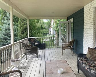 Gimli Family Vacation Getaway - Gimli - Balcon