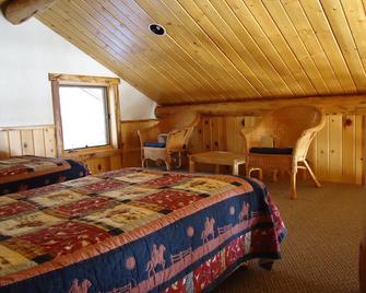 Lake Cabin Near Grand Teton National Park - Kelly - Bedroom