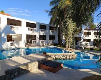 卡納布拉亞公寓飯店 - 維拉迪梅洛 - 游泳池