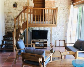 Welcome to the cottage Lavandes - Goudourville - Living room