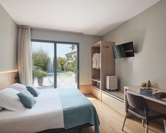 Qgat Restaurant Events & Hotel - Sant Cugat - Habitación