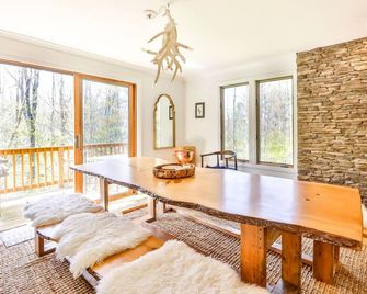 Hunter Mountain Ski House - Tesla Charger - Hunter - Bedroom