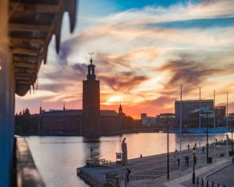 Mälardrottningen Yacht Hotel - Stockholm
