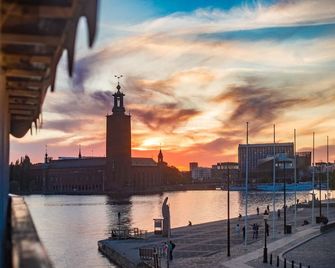 Mälardrottningen Yacht Hotel - Stockholm