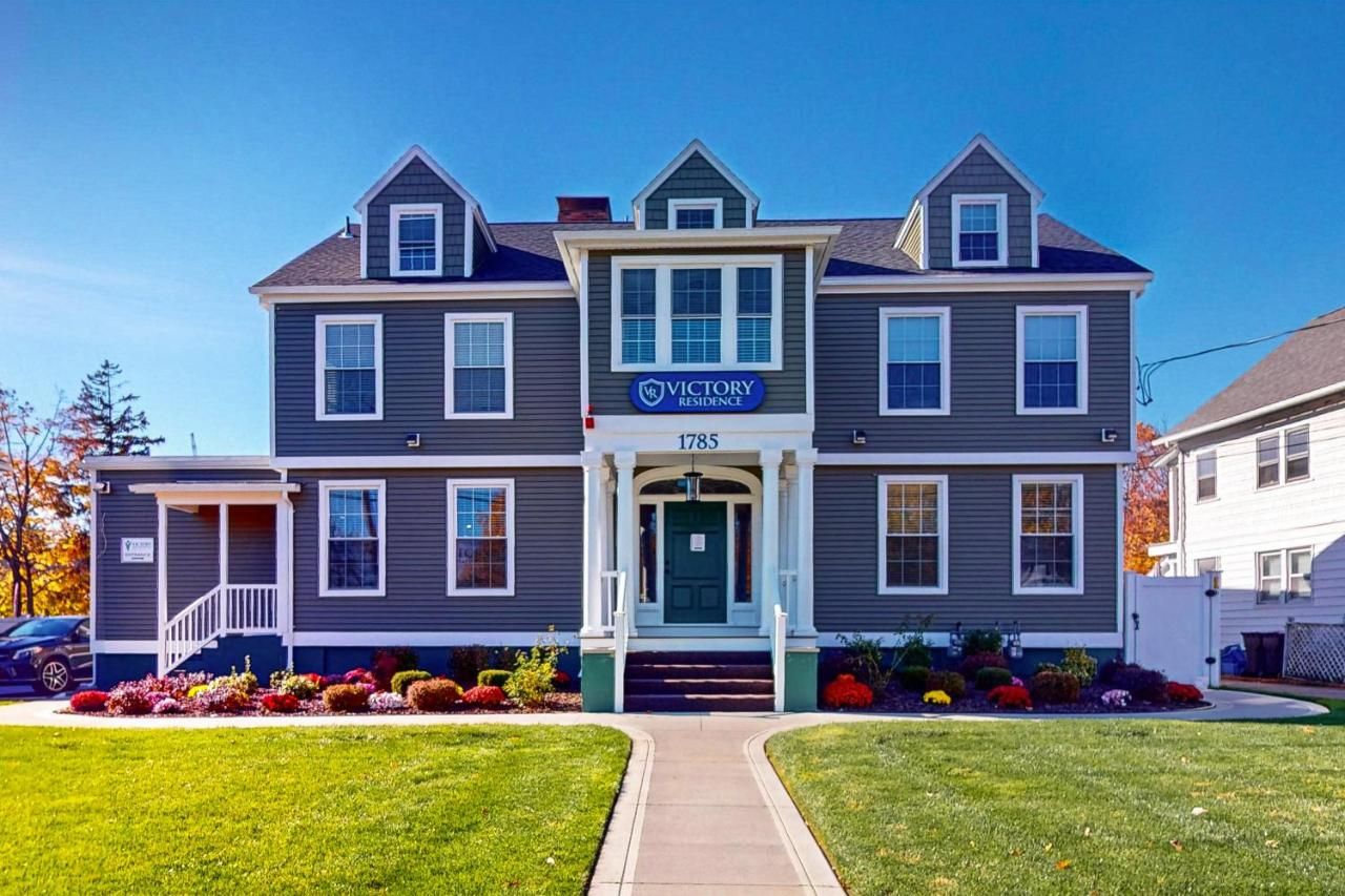 Spacious Holyoke Home: Work, Play & Unwind!