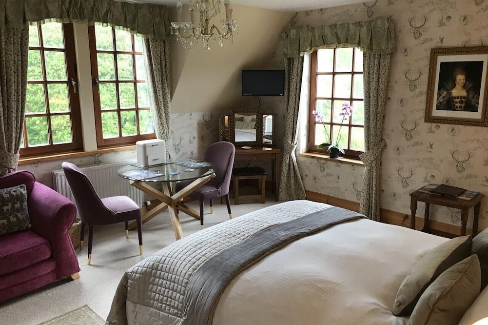 Highland Bear Lodge & Luxury Bear Huts - אינברנס