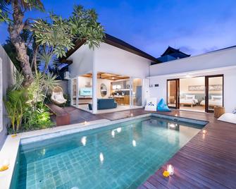 Villa Sorano Canggu by Nagisa Bali - North Kuta - Pool