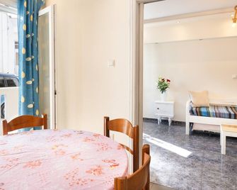 Apartment 'Lethe House' with Balcony, Wi-Fi and Air Conditioning - Schoinousa - Comedor
