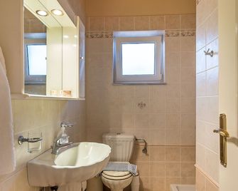 Villa Helen 200m from The Beach in Tersa - Livadi - Bad