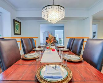 Palm City Home With Pool And Florida Roo - Palm City - Dining room