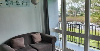 Le George Motel - Port Macquarie - Living room