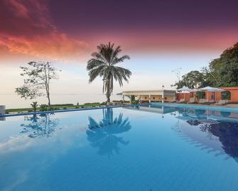 Brovad Sands Lodge - Kalangala - Piscina