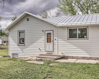 Lovely Thermopolis Home 3 Mi to Hot Springs - Thermopolis - Budova