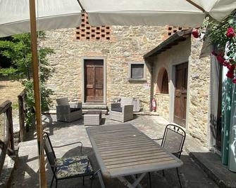 Il Colle - Apartment Gelso - San Godenzo - Patio