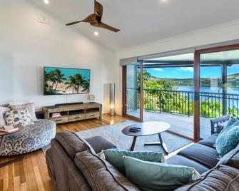 Heliconia 10 Centrally Located House Hamilton Island with buggy - Hamilton Island - Sala de estar