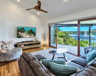 هيليكونيا 10 نيولي رينوفيتيد هاوس - جزيرة هاميلتون - غرفة معيشة