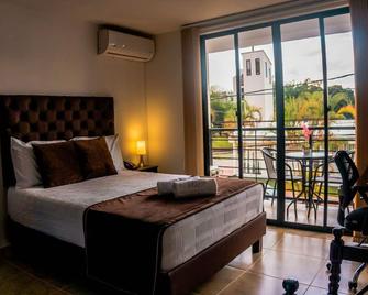 Hotel Alamos Del Parque - Pereira - Habitación