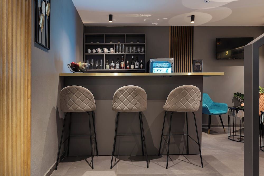 Hotel Atria - בראסוב - בר