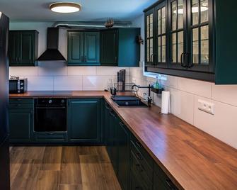 Ganzes Haus mit viel Platz für Familie und Freunde - Klagenfurt - Kjøkken