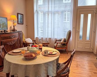 Holiday Home Bel Air by Interhome - Cancale - Dining room