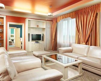 Hotel Victoria Minsk - Minsk - Living room