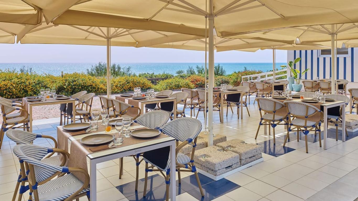 Serenusa Resort