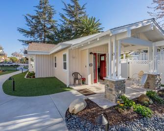 Cottage Violet #3 (Ada Approved Handicapped) - Solvang - Patio