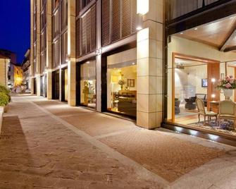 B&b Hotel Imperia Rossini Al Teatro - Imperia - Building