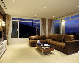 Kata Sea View Villas - Karon - Pokój dzienny