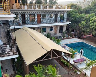 The Banjarey - Arambol - Piscina