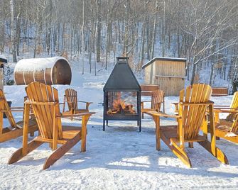 Estonia Hébergement Nature - Rawdon - Patio