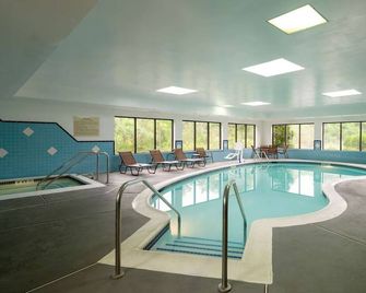 Enjoy the Perks! 2 Pet-friendly Units, Free Breakfast & Parking, Indoor Pool! - Danville - Zwembad