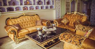 Emirhan Hotel - Samarkand - Living room