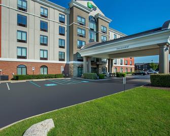 Holiday Inn Express & Suites Lebanon-Nashville Area - Lebanon - Building