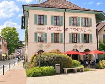 Logis Hôtel de Genève et Restaurant , Faverges-Seythenex - Фаверж - Будівля