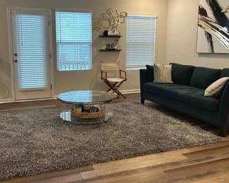 Luxurious Comfy Cozy Oasis - Wake Forest - Huiskamer